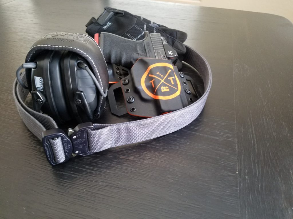  Roll over image to zoom in Howard Leight by Honeywell Impact Sport Sound Amplification Electronic Earmuff